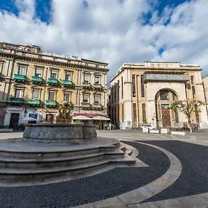 Bellini Aeroporto di Catania Fontana Rossa